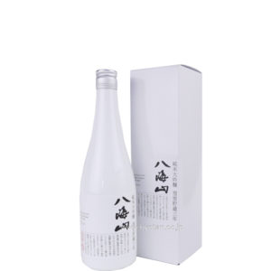 八海山　純米大吟醸　雪室貯蔵三年　720ml（※カートン入り）