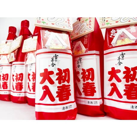 2024年11月下旬蔵出し　雪の茅舎　初春大入　純米吟醸酒　金箔付き1800ml